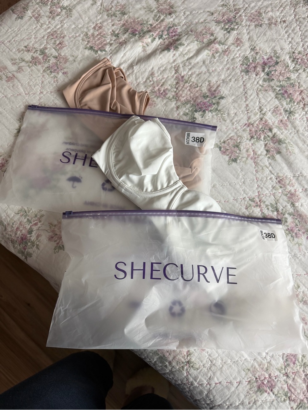 SHECURVE White Balconette Bra
